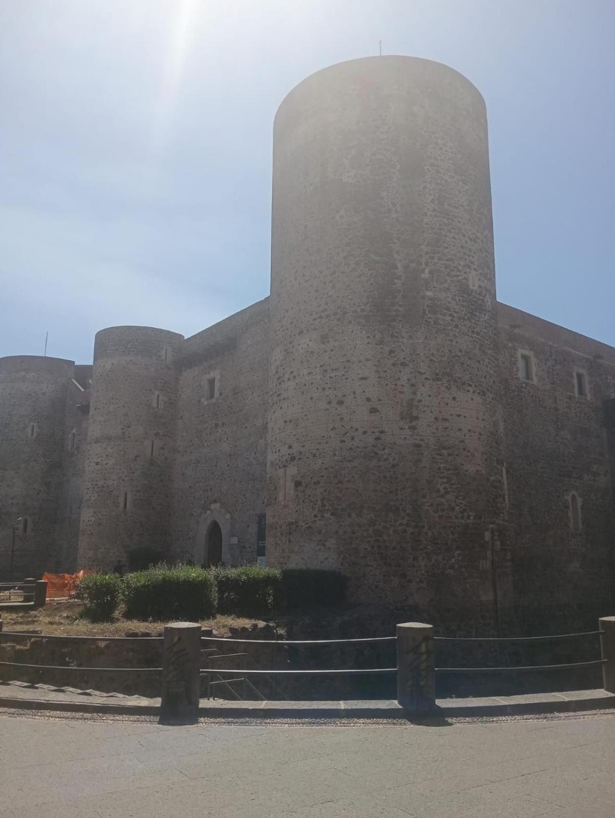 Il Castello Di Patty Appartement Catánia Buitenkant foto